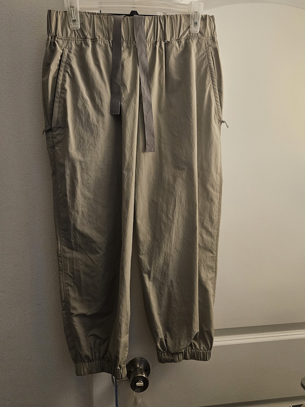Theory Women's Khaki Drawstring Jogger Pants